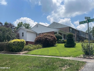 1201 Countryview Dr, Duncansville, PA 16635