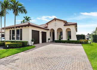 3594 NW 82nd Dr, Pembroke Pines, FL 33024