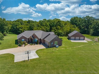 418970 E 1152 Rd, Checotah, OK 74426