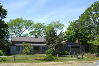641 Old County Rd, West Tisbury, MA 02575
