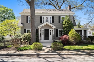 5 Ionia St, Auburndale, MA 02466
