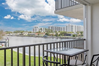3789 46th Ave S Unit 204, Saint Petersburg, FL 33711