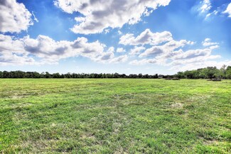 4827 Ike Franks Rd, Arcadia, TX 77517