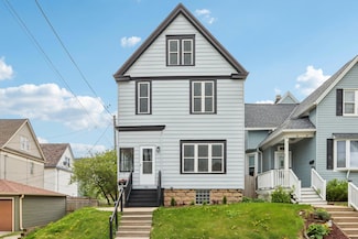 351 E Deer Place, Milwaukee, WI 53207