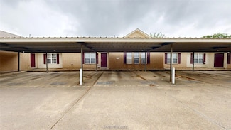 609 Townplace Dr, College Station, TX 77840