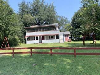209 E Bell St, Tabor City, NC 28463