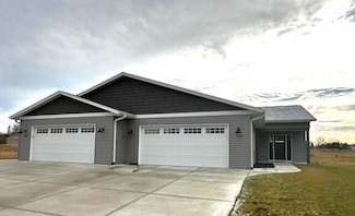 100 Orth Dr Unit 1, Random Lake, WI 53075