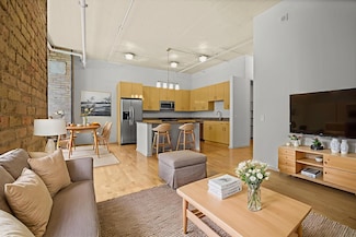 290 Market St Unit 312, Minneapolis, MN 55405