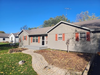 530 Valencia Dr, Delavan, WI 53115