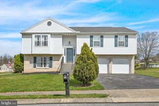 385 Edgeboro Dr, Manchester, PA 17345