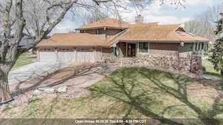 2608 Mulberry St, Yankton, SD 57078
