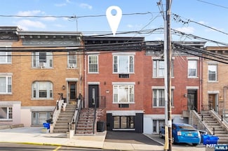 25 Russell Ave, Edgewater, NJ 07020