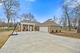 1111 Ridge Dr, Stilwell, OK 74960