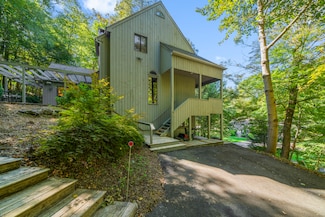 817 Lake Dr, Guilford, CT 06437