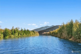 74 Skagit View Dr, Concrete, WA 98237