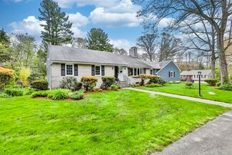 36 Doncaster Cir, Lynnfield, MA 01940