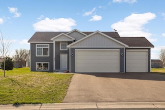230 Henry St, Green Isle, MN 55338