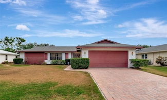 4423 Meadow Creek Cir, Sarasota, FL 34233