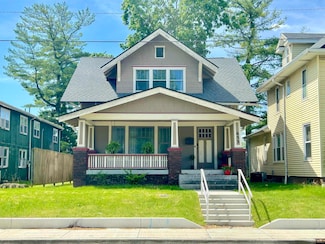 653 E Walnut St, Frankfort, IN 46041