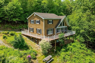 410 Tudor Rd, Arlington, VT 05250