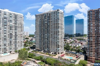 200 Old Palisade Rd Unit 2C, Fort Lee, NJ 07024