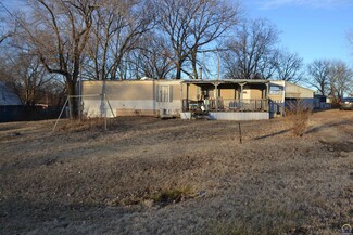 821 SW Main St, Melvern, KS 66510