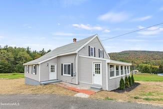642 Notch Rd, Cheshire, MA 01225