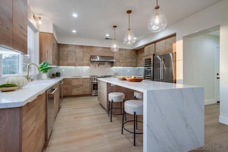 2482 San Clemente Ave, Vista, CA 92084