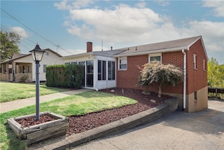 712 Glencairn St, West Mifflin, PA 15122