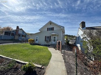 304 E Main St, John Day, OR 97845