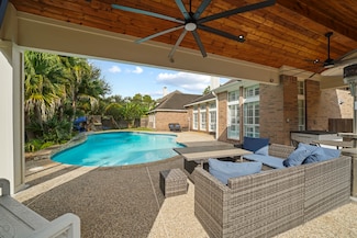 3008 Harvest Hill Dr, Friendswood, TX 77546