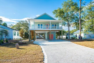 119 NW 13th St, Oak Island, NC 28465