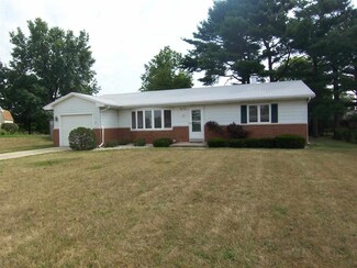 2726 Thunderbird Ct, South Bend, IN 46628