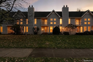 5186 E 14 Mile Rd, Warren, MI 48092