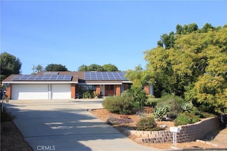 520 Woodland Hills Dr, Escondido, CA 92029