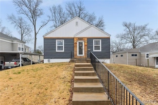 2808 Chadwick Dr, Saint Louis, MO 63121