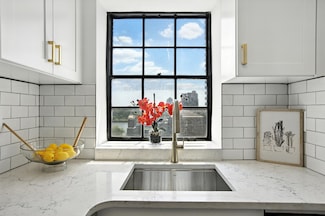 520 E 76th St Unit 8H, New York, NY 10021