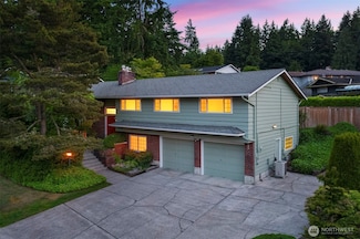 19219 51st Ave NE, Lake Forest Park, WA 98155
