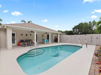 739 46th Square, Vero Beach, FL 32968