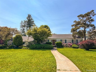 1325 Pilgrim Ave, Birmingham, MI 48009