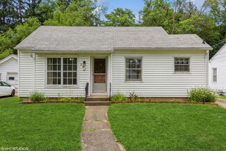 241 Elvern Dr, Benton Harbor, MI 49022