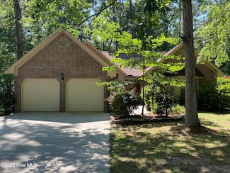 8 Sanddollar Dr, Carolina Shores, NC 28467