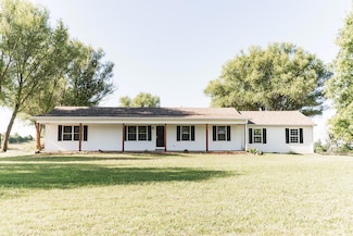 36 Round Prairie Rd, Louisburg, MO 65685