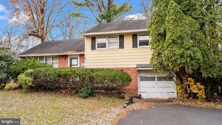 1536 Park Dr, Jamison, PA 18929