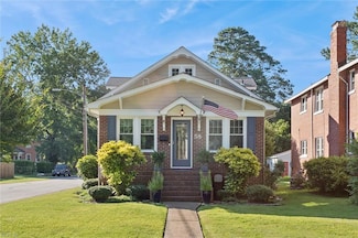 58 Raleigh Rd, Newport News, VA 23601