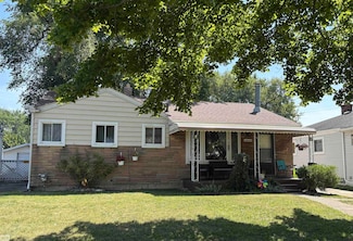 26070 Bryan St, Roseville, MI 48066