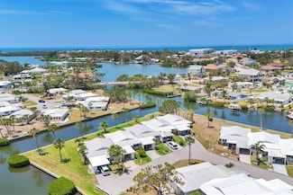 608 Fair Winds Dr Unit 608, Nokomis, FL 34275