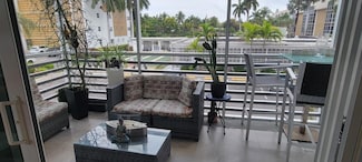 3050 NE 16th Ave Unit 201, Oakland Park, FL 33334