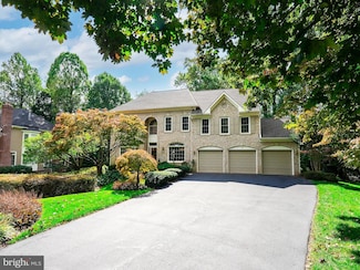 1142 Round Pebble Ln, Reston, VA 20194