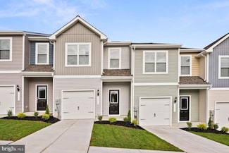 60 Cranston Ct, Falling Waters, WV 25419